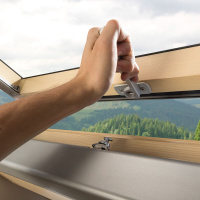 Мансардное окно FAKRO FTP-V U3 Z-Wave, автоматическое